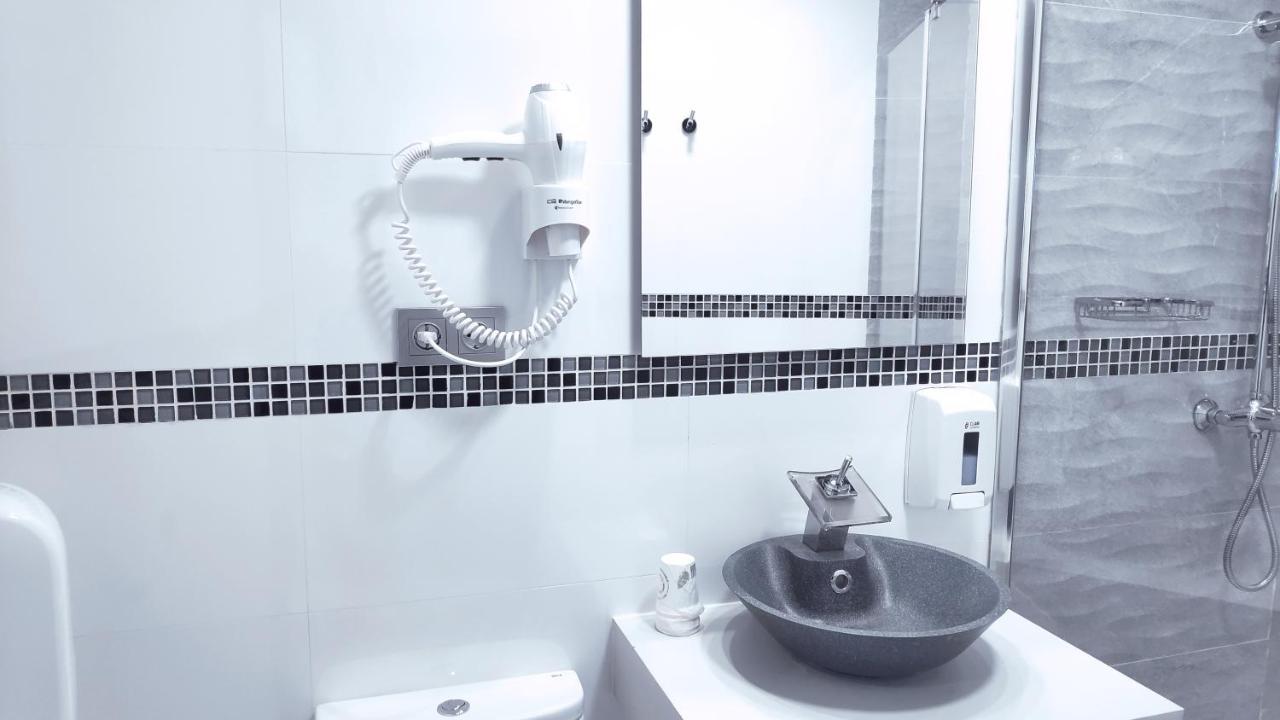 Hostal Dona Isabel Majadahonda Exteriér fotografie