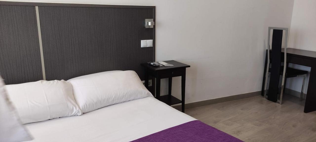Hostal Dona Isabel Majadahonda Exteriér fotografie