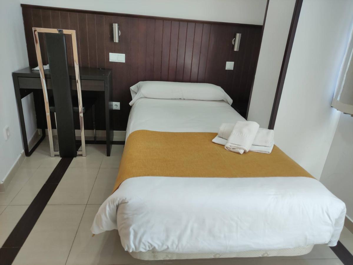 Hostal Dona Isabel Majadahonda Exteriér fotografie
