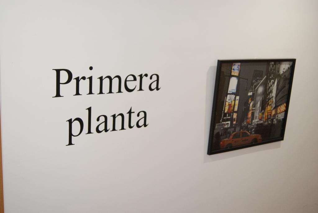 Hostal Dona Isabel Majadahonda Exteriér fotografie