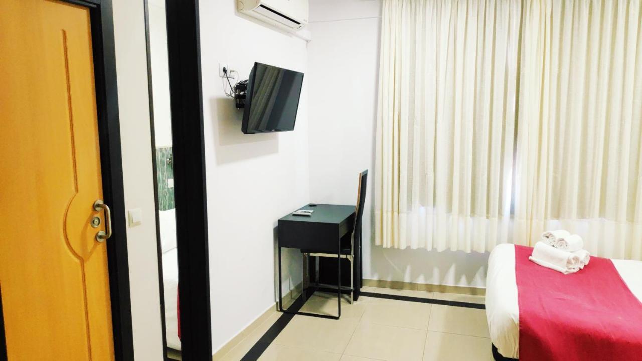 Hostal Dona Isabel Majadahonda Exteriér fotografie